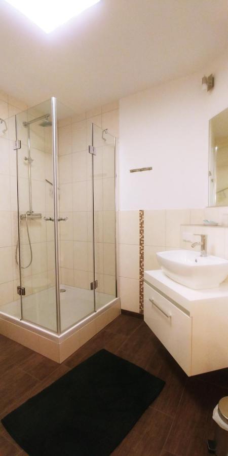 Privathotel Der Schwarze Herrgott No Tv Zellertal Luaran gambar